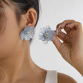 Small fresh and colorful scallop flower earrings with sweet pearl inlay, versatile and versatile